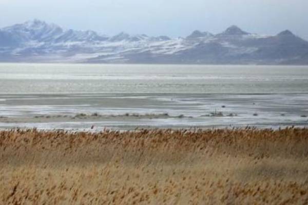 FILE: Low water levels are pictured in the Great Salt Lake near Tooele County on Wednesday, Jan. 5, 2022. (Kristin Murphy/ Deseret News)